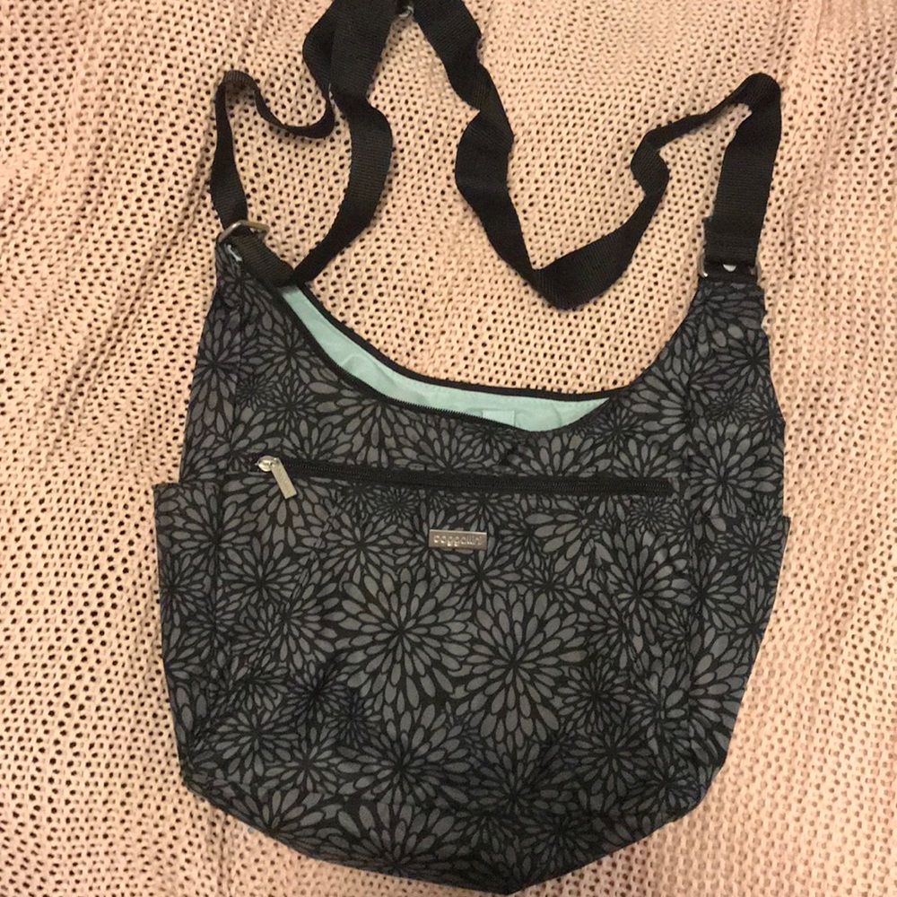 Baggallini black flowered purse